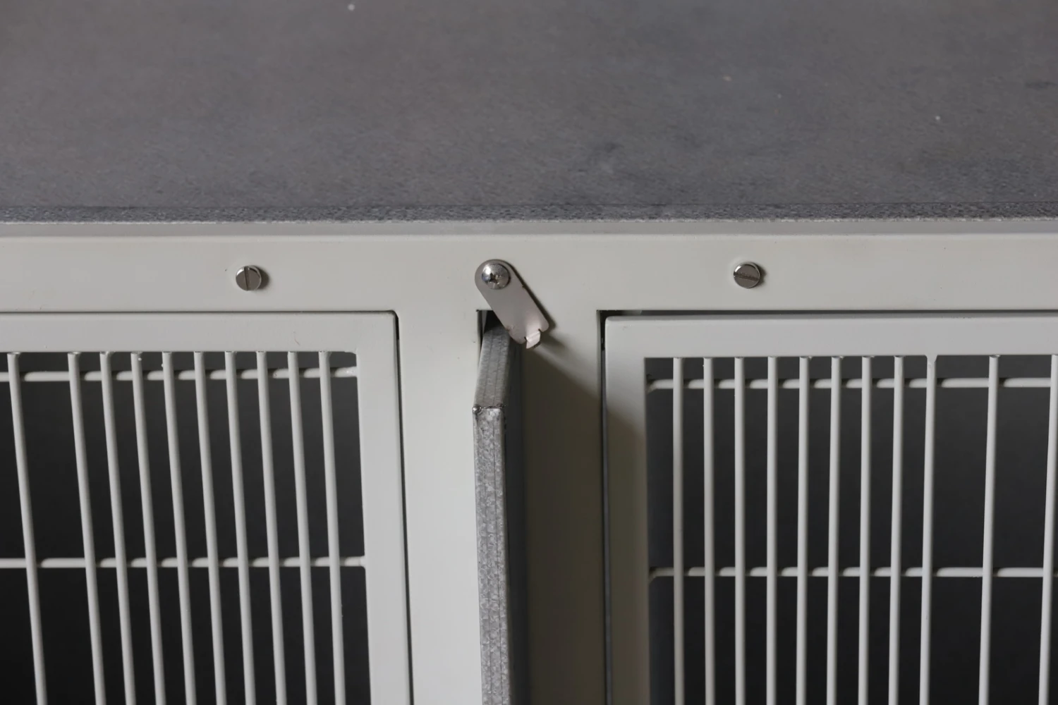 Aeolus KA505T Powder Coated Galvalume Modular Cage - Large 6 Aeolus KA505T Powder Coated Galvalume Modular Cage - Large - Image 6