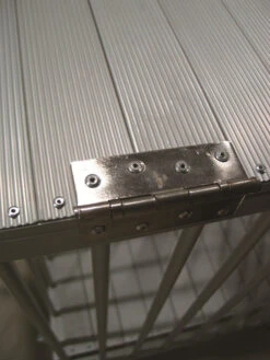 Aeolus 4-Berth Show Trolley With 4" Nylon Wheels - Large [Pink] -Wah Shop T KB511NAF PK Kit 3